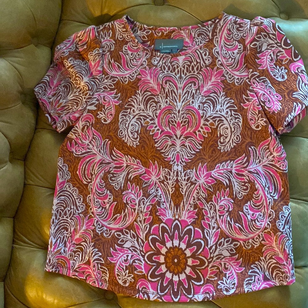 Anthropologie Top w/Interest ✨🌸